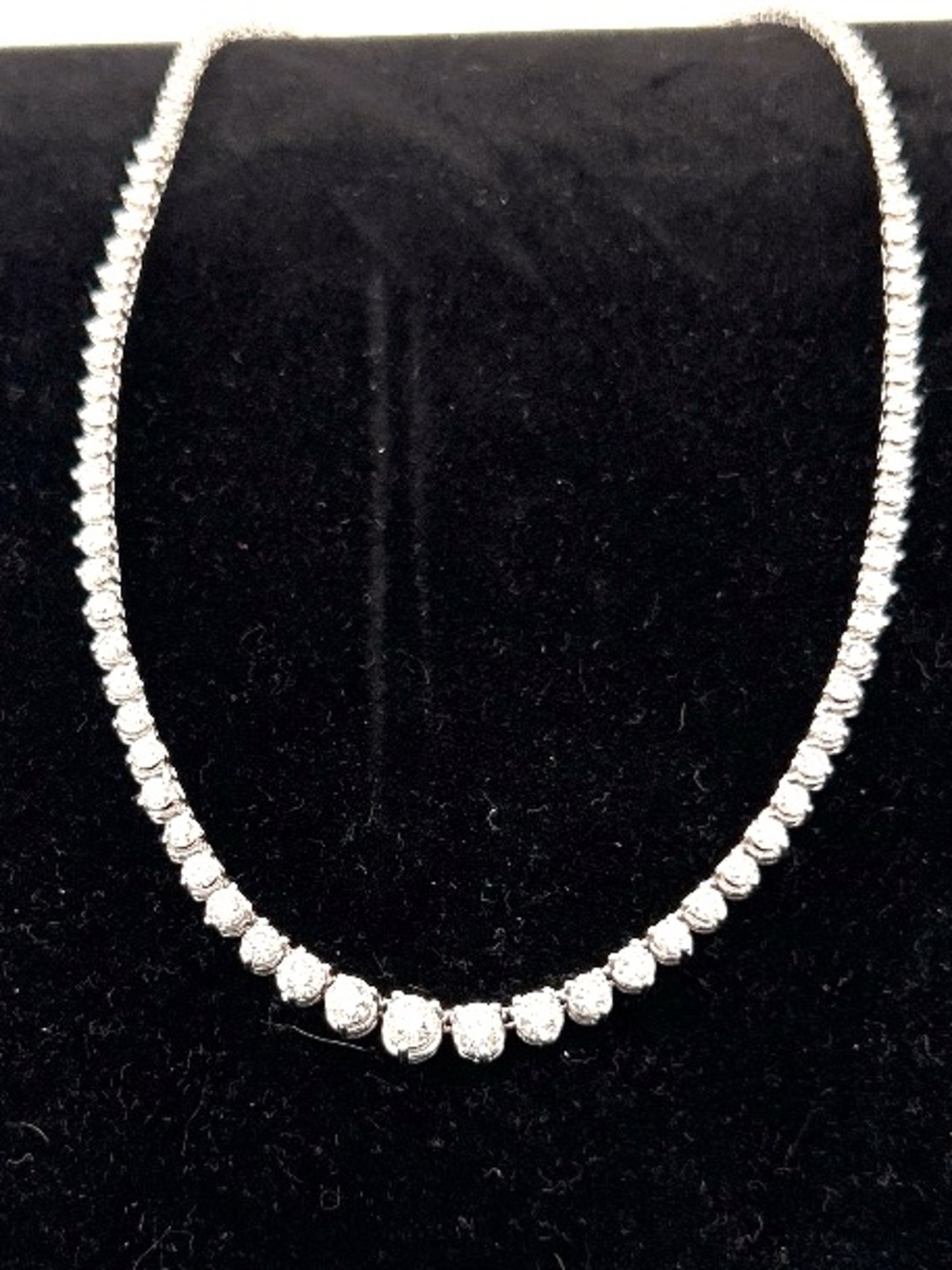 464735 - 14K white Gold Natural Diamond Tennis Necklace estimated 6.25 tcw - Picture 5 of 10